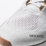 アッパーにはエンジニアードメッシュを採用