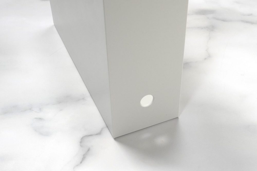 無印良品のファイルボックスには必ず穴が開いている