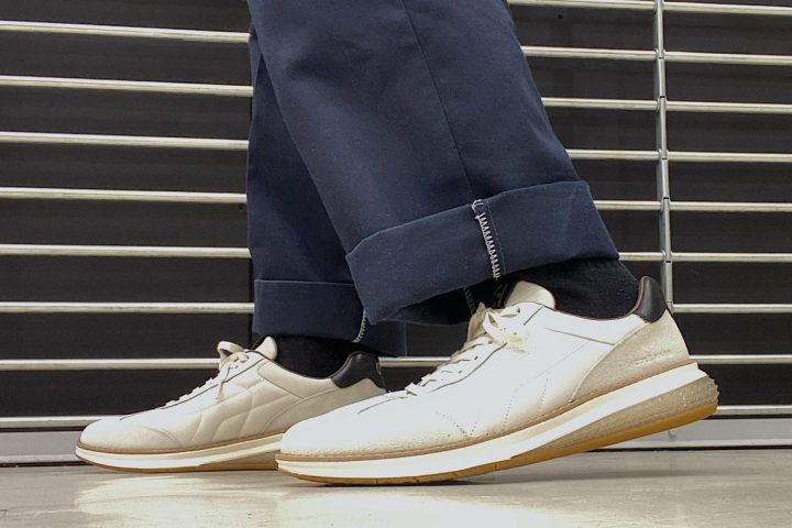 【スポーツ×高級感の最適解】上質レザー×極上クッションの融合!大人の足元を格上げするコールハーン「GrandPro」の新作をエディターが試し履き