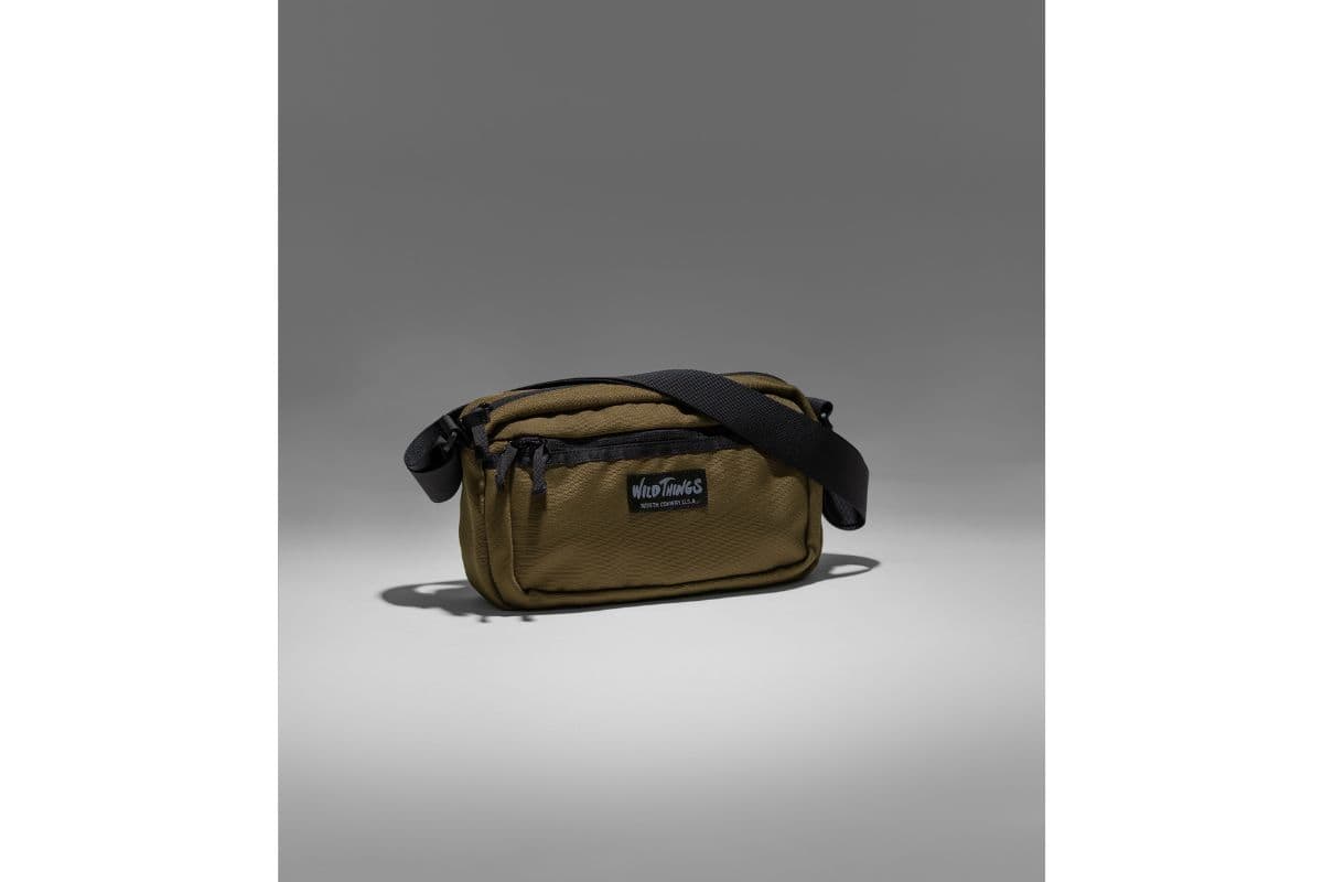 ワイルドシングス「ホリゾンタル ショルダー バッグ」¥6,380/H15×W26×D9cm/6L