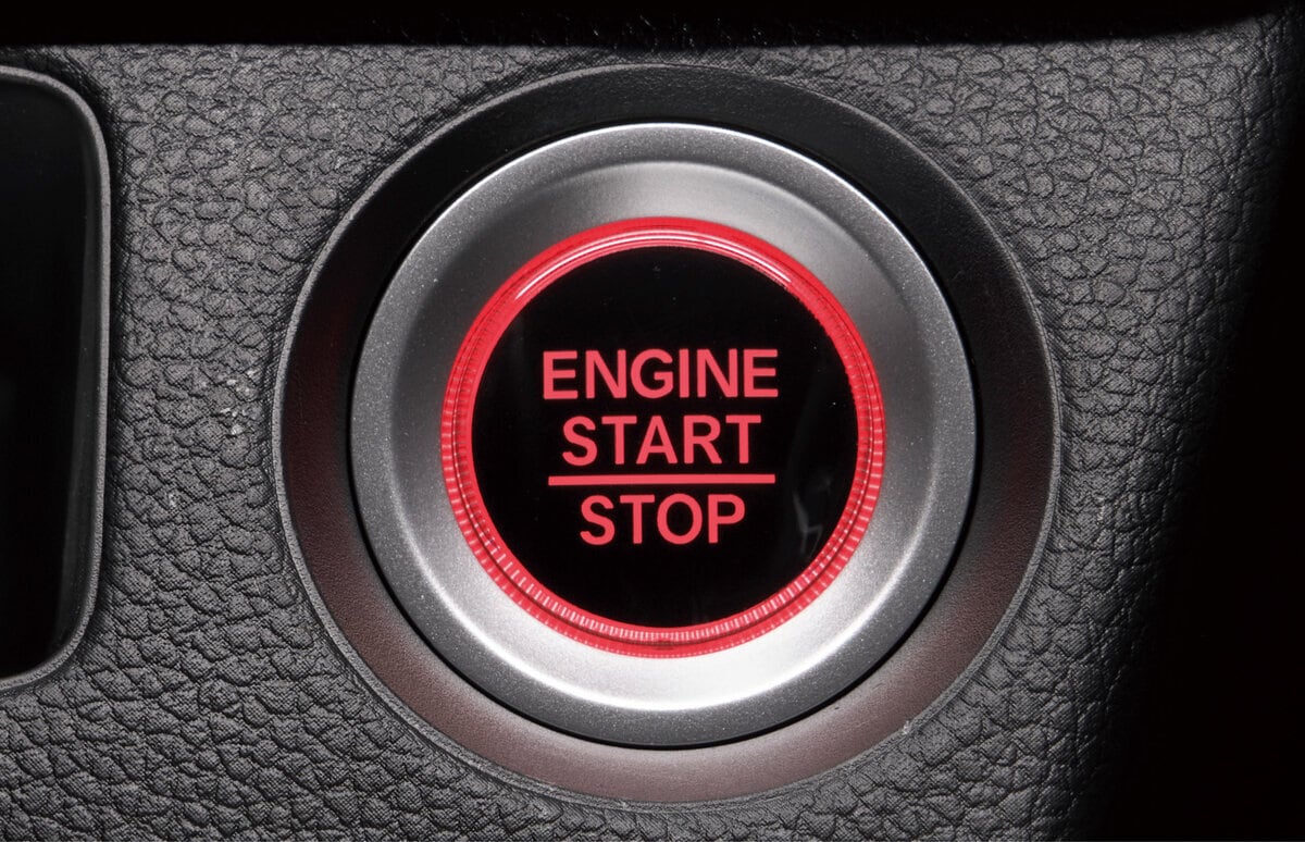 「G」および「L」グレードには、急アクセル抑制機能とプッシュエンジンスタート／ストップスイッチを採用