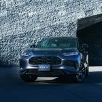 ホンダの人気クロスオーバーSUV「ZR-V」が一部改良。従来より好評の特別仕様「ブラックスタイル」に加え、街でもアウトドアでも映える特別仕様「クロスツーリング」を新たに設定