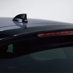 クリスタルブラック・パールのシャークフィンアンテナにテールゲートスポイラー