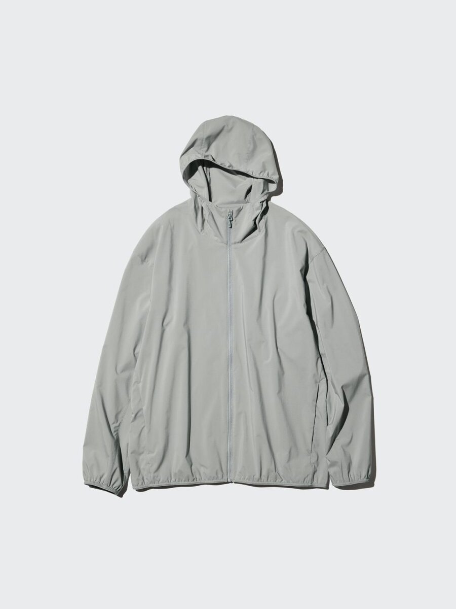 ユニクロ「ポケッタブルUVカットパーカ/NANODESIGN」￥3,990