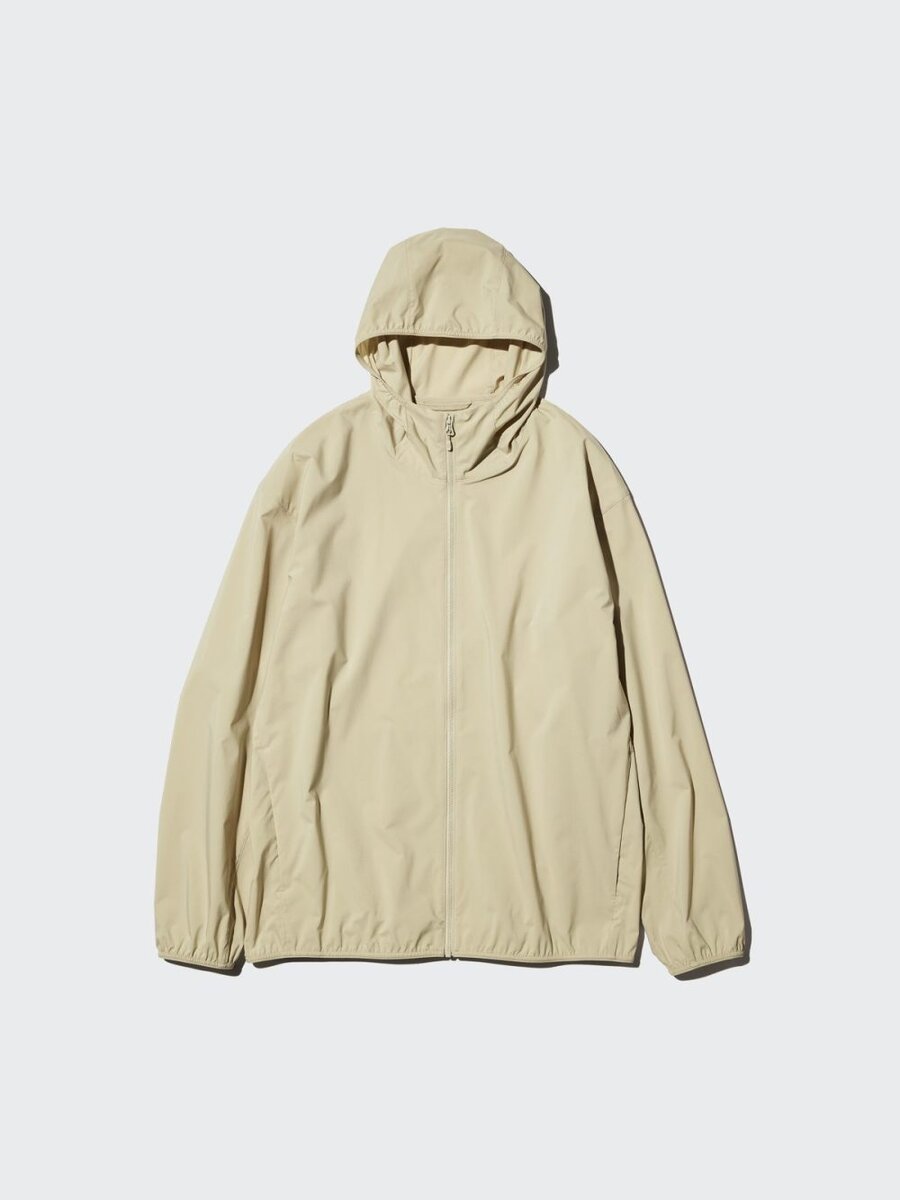 ユニクロ「ポケッタブルUVカットパーカ/NANODESIGN」￥3,990