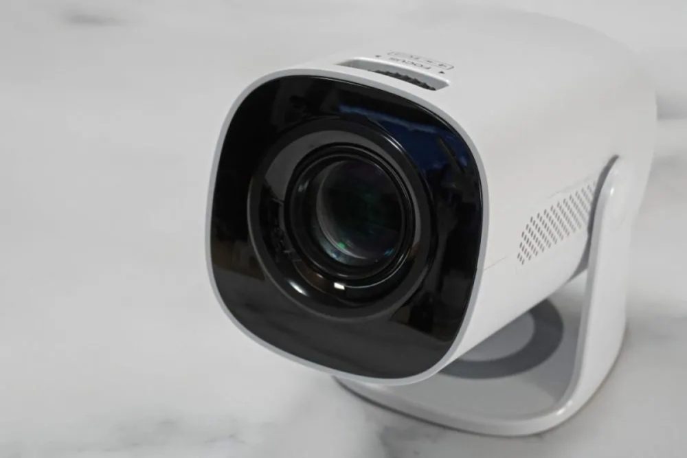 第1位　【ニトリ】3ヶ月待ちの「9,990円プロジェクター」がついに在庫復活！天井投影もできる“神コスパ”家電をガチレビュー