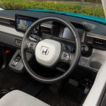 インパネは「e:」専用で完全新設計だ