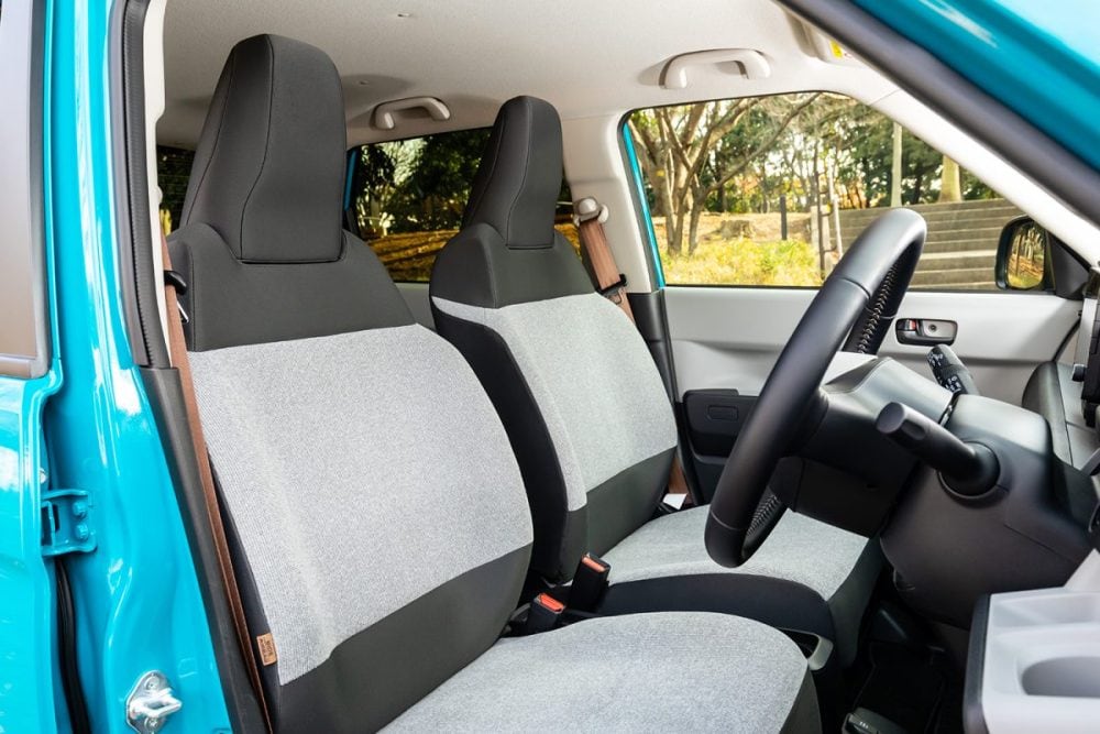 撮影車両のシートはブラック×グレーのコンビカラーを採用