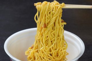 「奇跡の激うまカップ麺」グルメライターが食べてよかった“再現系カップ焼きそば”ベスト3杯【1位は完成度すごい…目を閉じればあの味】2025年2月編