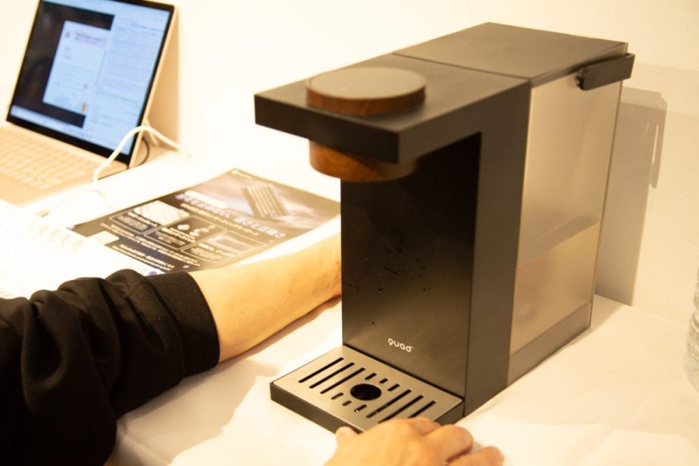 Makuakeのメディア向けガジェット体験会で、ちょっとお試しすることができた驚きの新ガジェット「AQLIA」は契約不要のウォーターサーバー