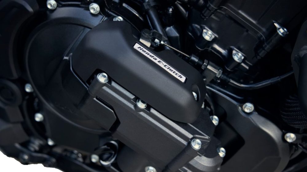 クラッチコントロールを自動制御し、バイクライドを快適かつイージーなものにしてくれるHonda E-Clutch
