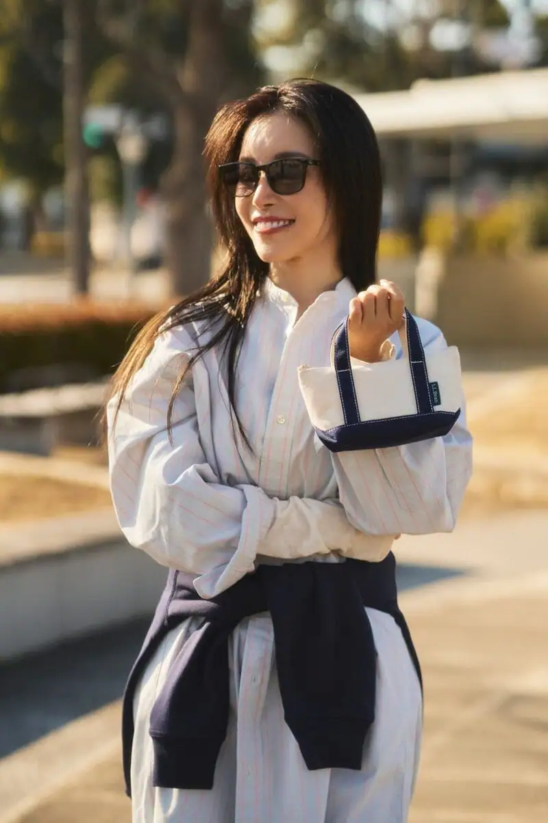 第2位　【この付録ガチでスゴい】3点セットの豪華仕様！L.L.Beanとのコラボ付録は「調光サングラス」「サングラスケース」「メガネクロス」がセットになったスペシャル感満載の逸品なんです！