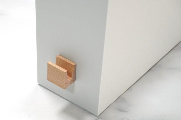 【無印良品マニア絶賛】たった290円で使い勝手と見た目が“劇的進化”!大定番ファイルボックスを格上げする「木製つまみ」が優秀すぎる