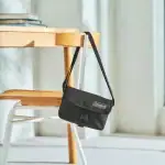 第1位 【セブン限定付録】人気No.1で完売必至!? コールマンの「お財布ショルダーバッグ」がアイデア満載で便利すぎる!街歩きバッグの決定版!