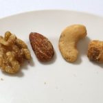 、アーモンド・カシューナッツ・くるみ・ミニコーンの4種類をアソート