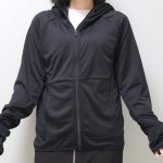 薄手のパーカー