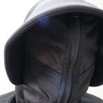 近づいても顔は見えない