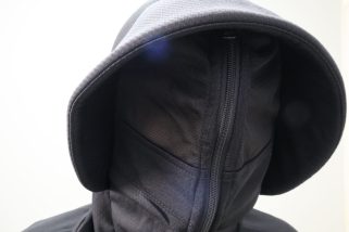 【完売必至のワークマン】あの「不審者パーカー」が進化して再登場！UVカット95％で2300円の2026年版もやっぱり…“怪しい”!?