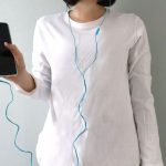 従来の有線イヤホンは線がびろーんとなっていた