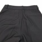 お尻周りも安っぽくない