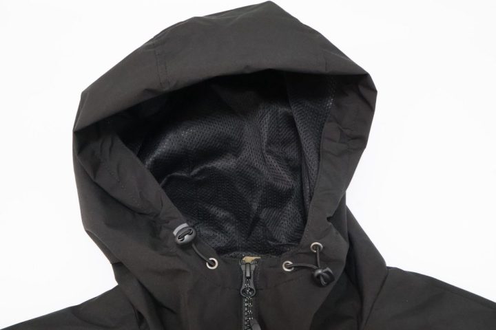 【ワークマン超え!?】トライアル発「リアルト」1990円“高見え”シェルアウターの実力は?絶対王者と徹底比較