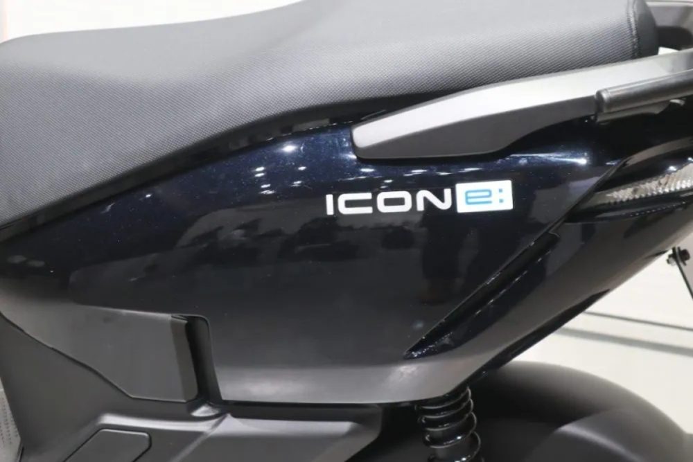 第1位　【50cc生産終了…乗り換えの大本命】ついに“使える”電動バイクが出た！ホンダ「ICON e:」はガソリン車並みの便利さで22万円