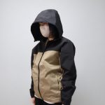 フードが深いので雨風や紫外線よけにも