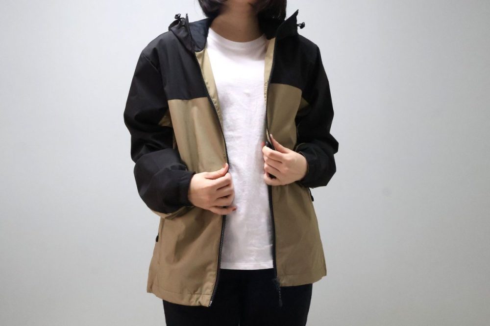 前を開けて着用してもアリなデザイン