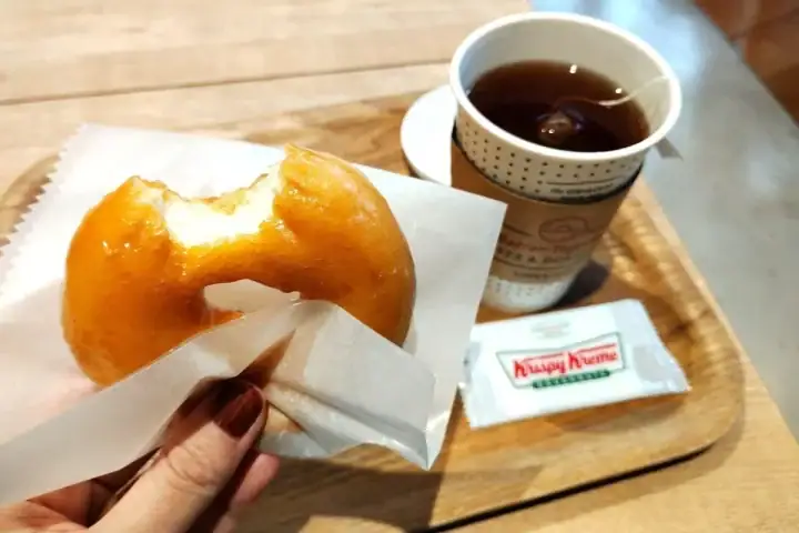 「大量閉店→V字回復」クリスピー・クリームの真相、ロッテとゼッテ“新旧バーガー”食べ比べ、BAKEヒット連発の謎…ほか【企業インタビューの人気記事ランキングベスト3】(2026年2月版)