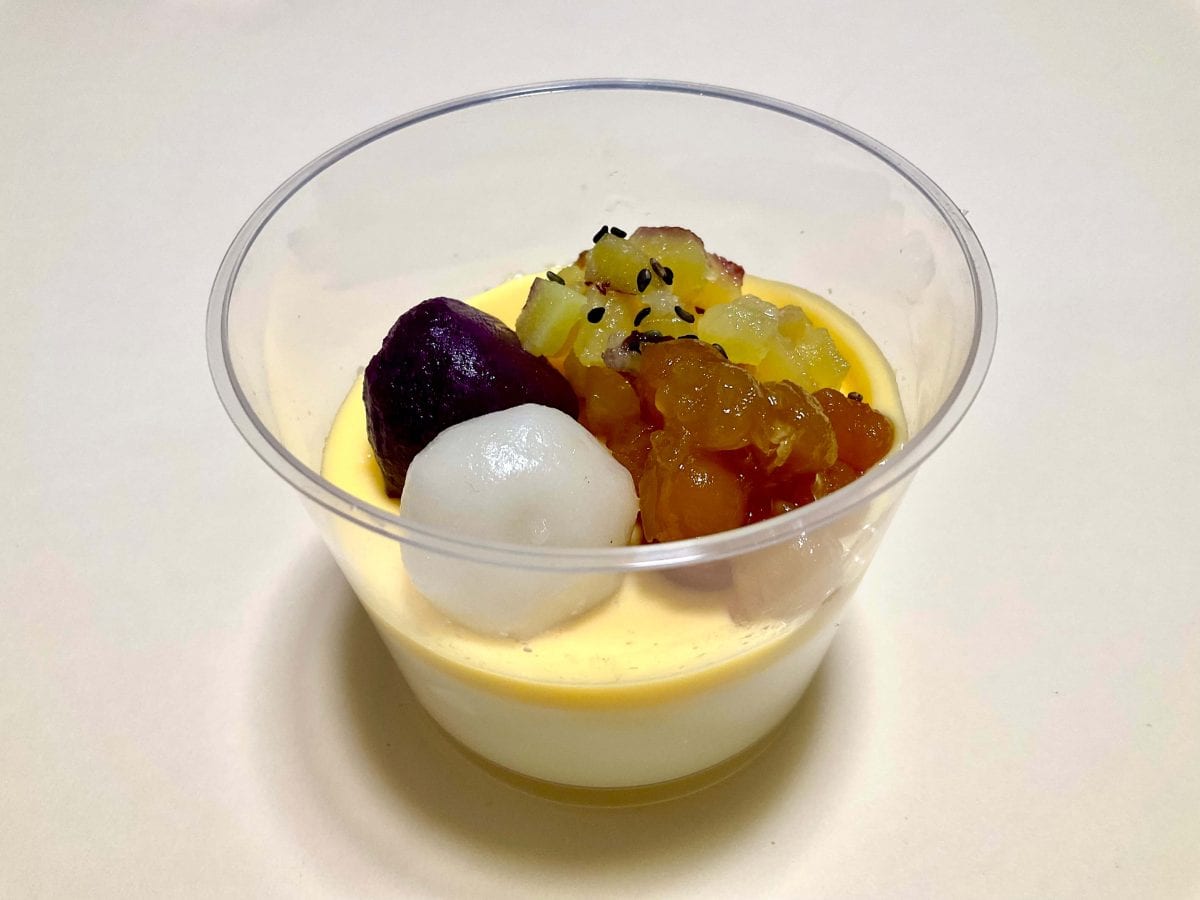 成城石井自家製 紫芋餅と羽二重餅のモーモーチャーチャー