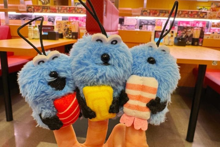 【即完必至の激カワ指人形】“スシロー×パペットスンスン”伝説の神コラボが再び!話題の限定グッズと絶品メニューを全実食レポ