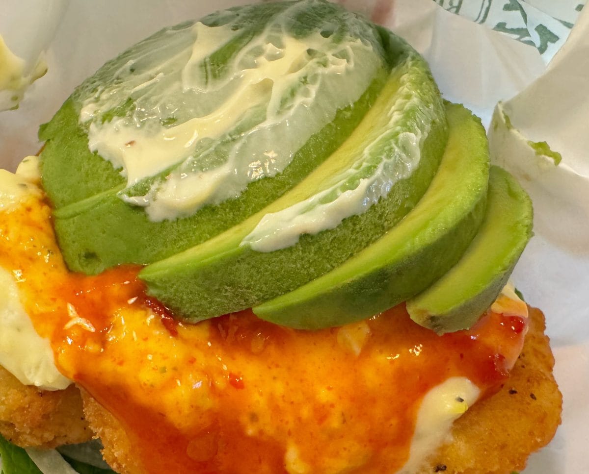 生のフレッシュアボカドがごろり!