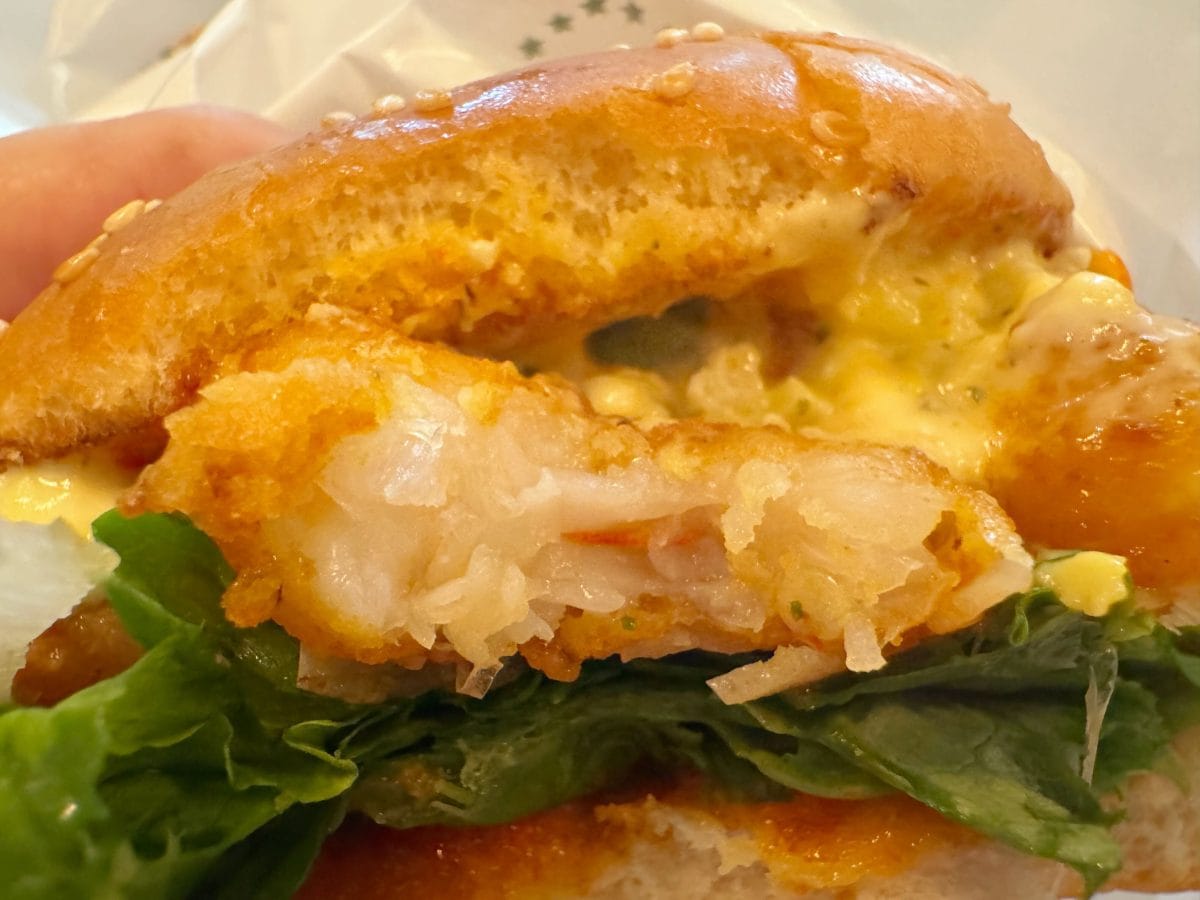 アボカドの濃厚なコクと海老の弾けるようなプリプリ食感が絶妙にマッチ!