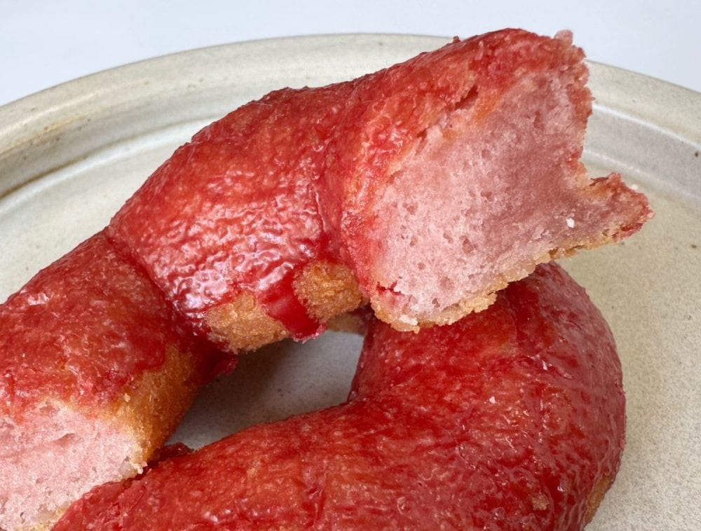 4種の中でも素材の良さが際立つシンプルな構成のドーナツ