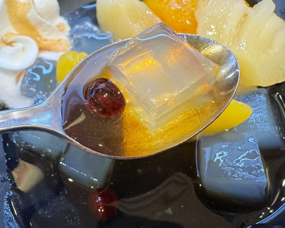 日本橋榮太樓特製のコリっと歯ごたえのある寒天