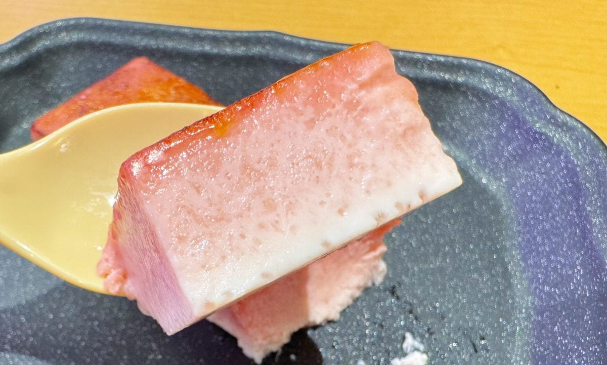 限定の苺練乳のミルキーで優しい味わいも一度食べたらハマってしまうこと間違いなし