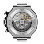 心臓部には、スケルトンダイアル越しに駆動機構の動きを堪能できるValjoux A05.951ムーブメントを搭載