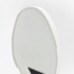 内外で長さの異なるトウガード