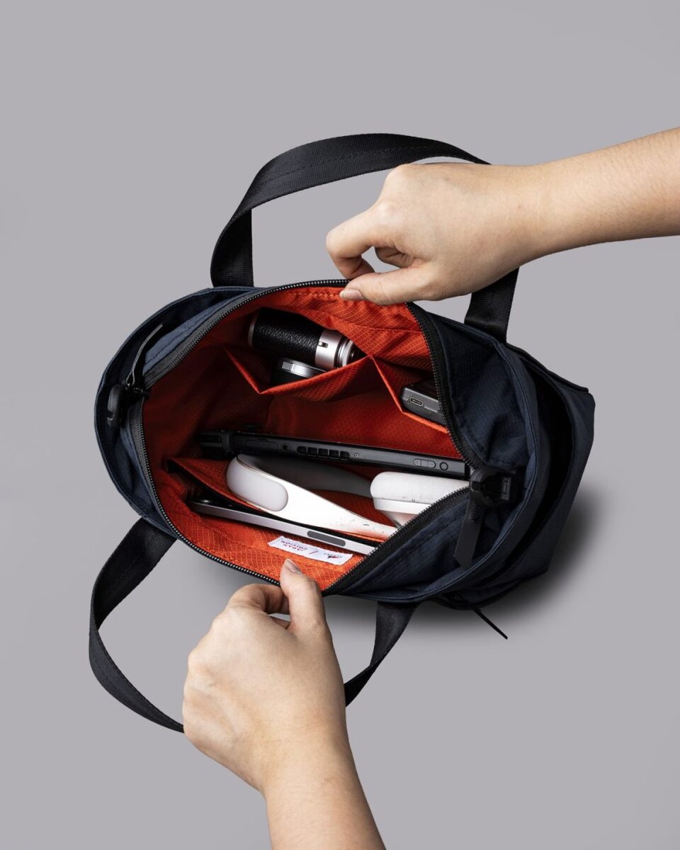 アルパカ「ミニトート V2 JAPAN EDITION」¥15,400/約H30×W33×D13.5㎝/約370g/2色展開