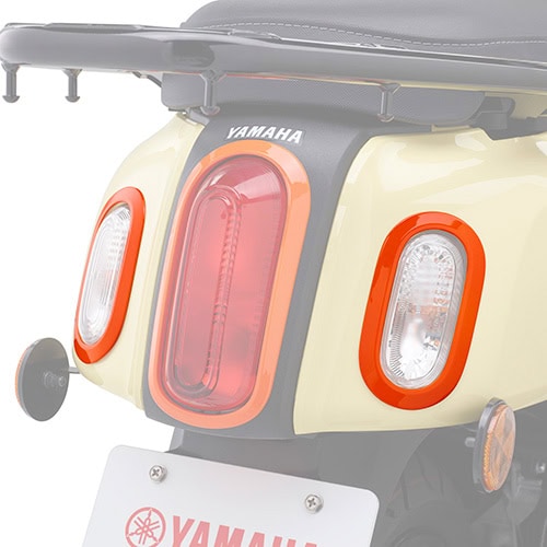 オプションのリヤウインカーリングカバー