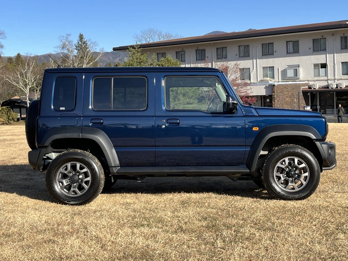 IOTY デザイン大賞受賞 スズキ ジムニー ノマド ¥2,651,000~2,750,000