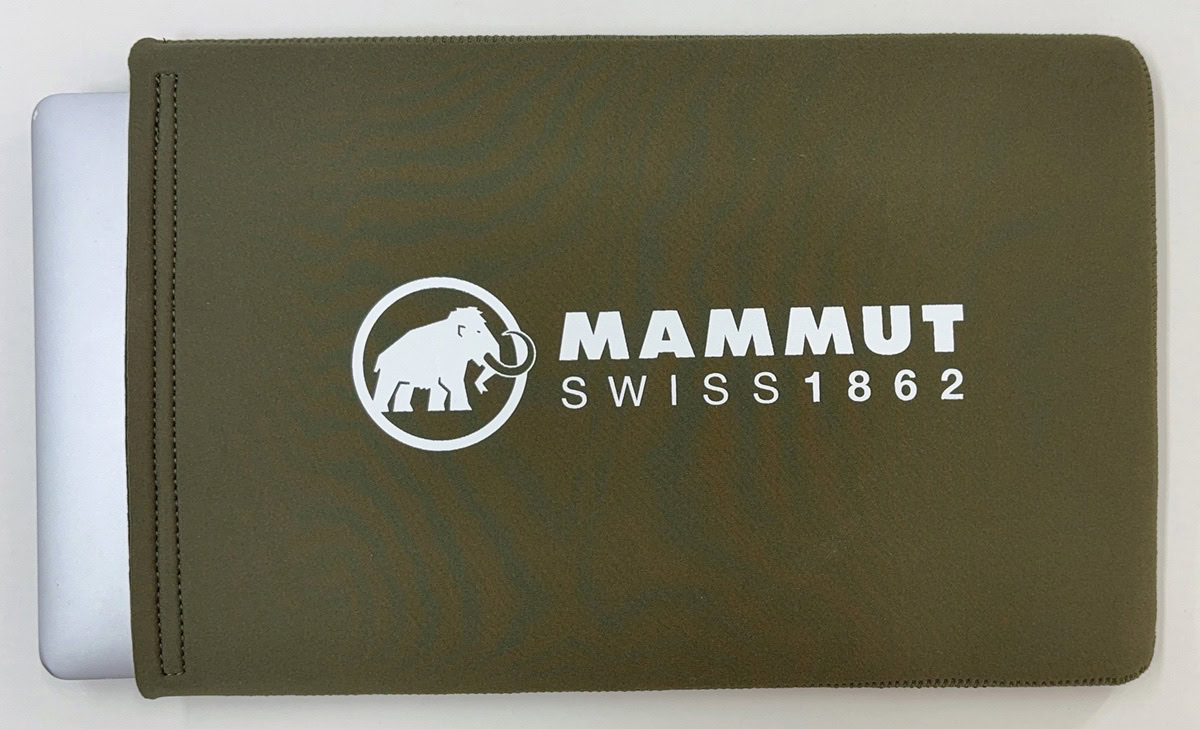 「マムート・オリジナルPCケース」をプレゼント中