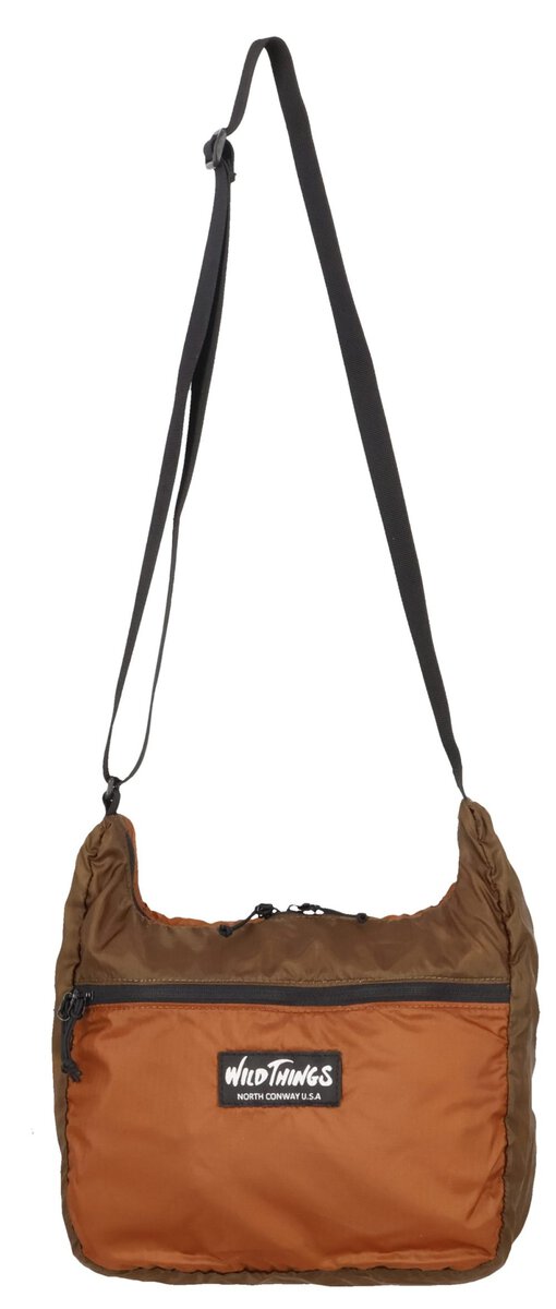 ワイルドシングス「ライト ショルダー バッグ」￥4,950／H24×W25×D8㎝／8L