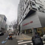 東京の港区と言えば、日本屈指のセレブな町。気になったのが国産のディーラー。実際、見かけたことはあまりないのだが……