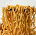 【第3位】セブンプレミアム ななチキ推奨 ぶぶか油そば(セブン-イレブン)/麺は大変食べ応えある「超極太麺」。さすがは麺の明星と言われているだけのクオリティです