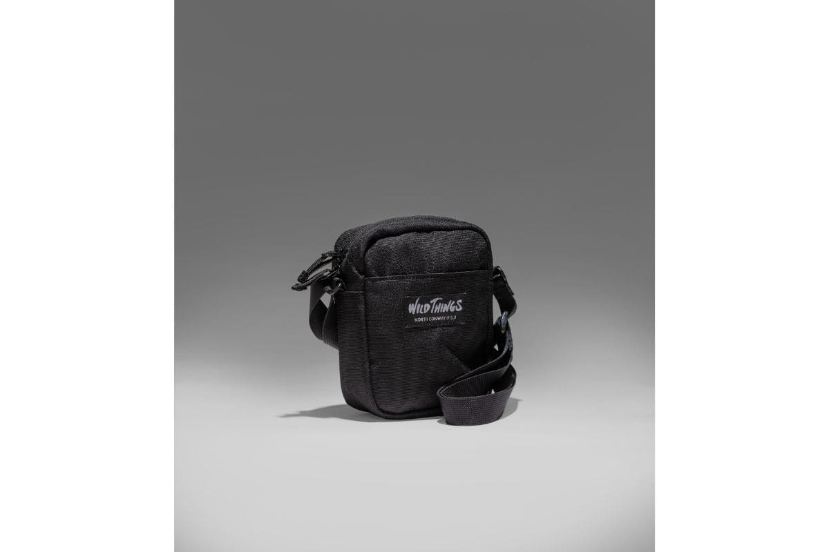 ワイルドシングス「バーティカル ショルダー バッグ」¥4,950/H17×W13×D6cm/1.2L