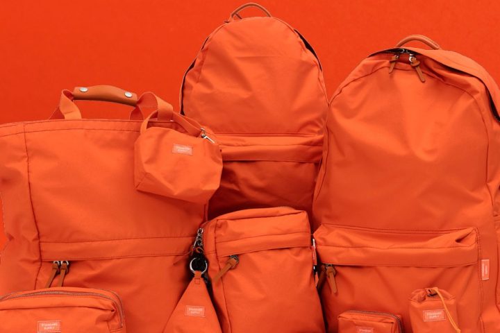 【ビームス創業50周年】BEAMSの“あのオレンジ”をまとったコラボバッグシリーズが登場!STANDARDSUPPLY×BEAMSPLUS×bPrBEAMS
