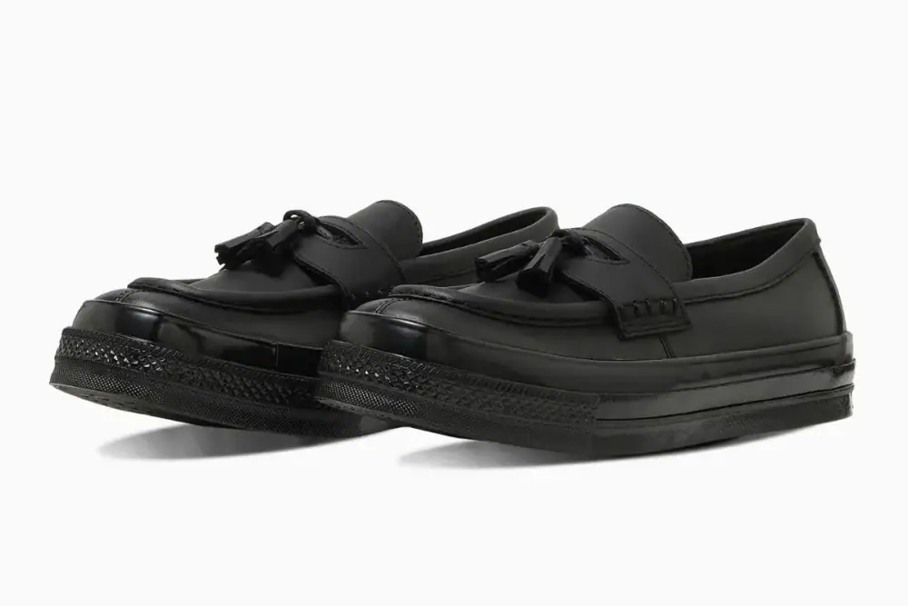 第3位　【コンバース】革靴顔なのに履き心地はスニーカー！タッセル付き2WAY仕様な「大人のオールスター」が誕生