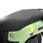 足つき性に配慮したシート形状