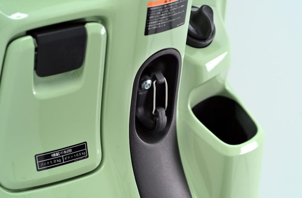 カラビナ型フック（フロント）